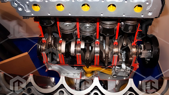 фото Учебный макет "Двигатель типа 7Д6 с демонстрационными вырезами в основных узлах"