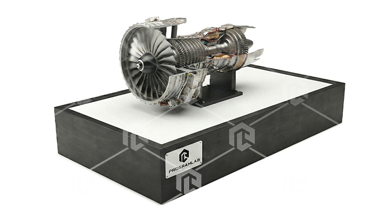 фото Действующий макет «Турбореактивный двигатель Rolls Royce T1000 TEN» Исполнение настольное с мотогондолой и подсветкой